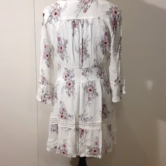 American rag v neck floral dress - Picture 6 of 8